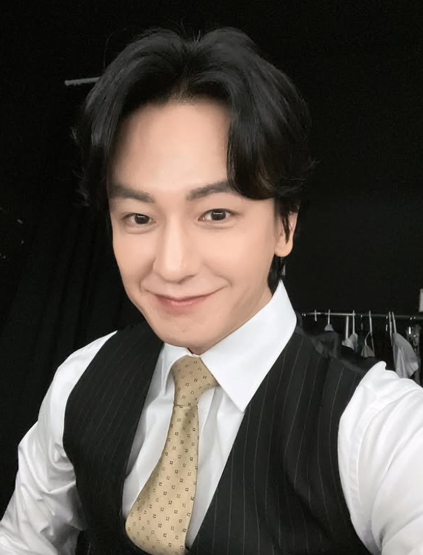 Nam thần 1m86 từng đóng Vườn Sao Băng, nay hết thời đi làm thuê ở kho vận, 3 năm không được mời đóng phim- Ảnh 3.