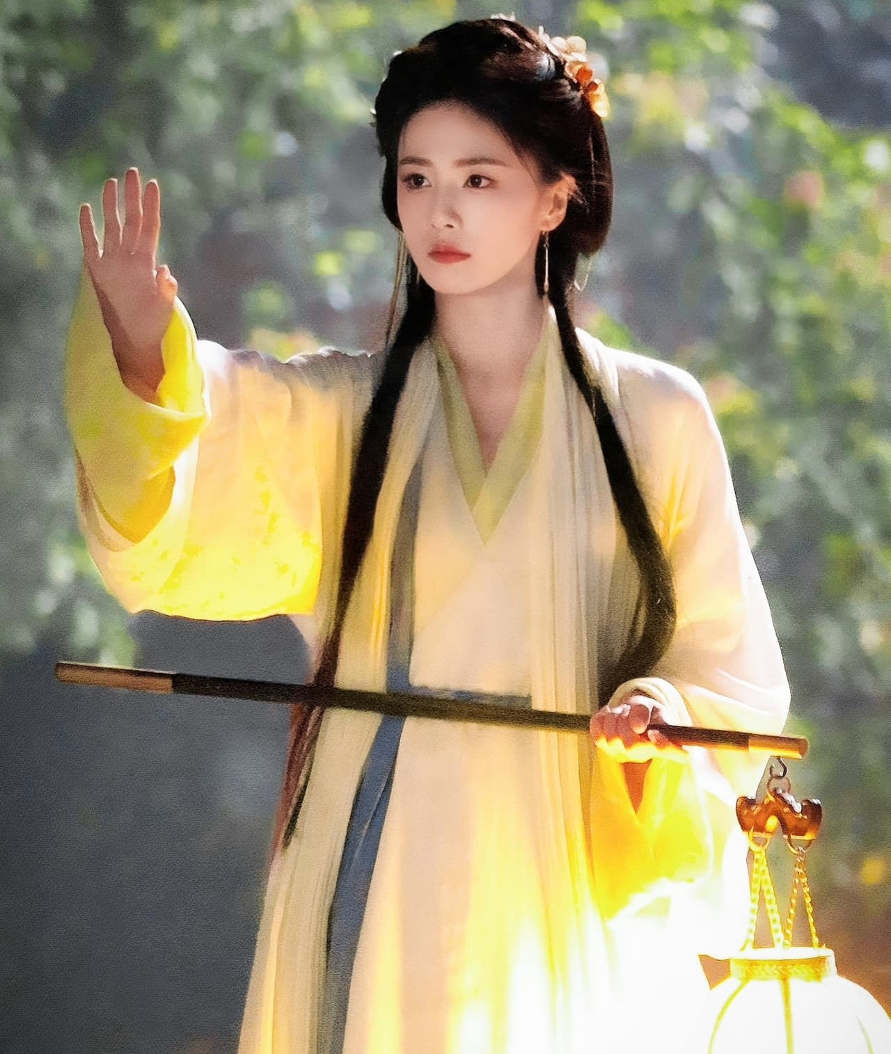 Nhìn mỹ nhân này cúi chào mà ngỡ mộng cảnh ngàn năm: Người đẹp làm gì cũng đẹp, đóng phim nào nghiện nặng phim đó- Ảnh 3.