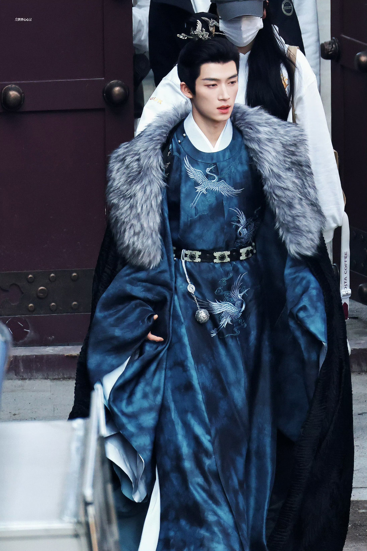 Hot nhất lúc này là phim cổ trang đang khiến 2 triệu người mê đắm: Nam chính xé truyện bước ra đẹp không góc chết- Ảnh 6.