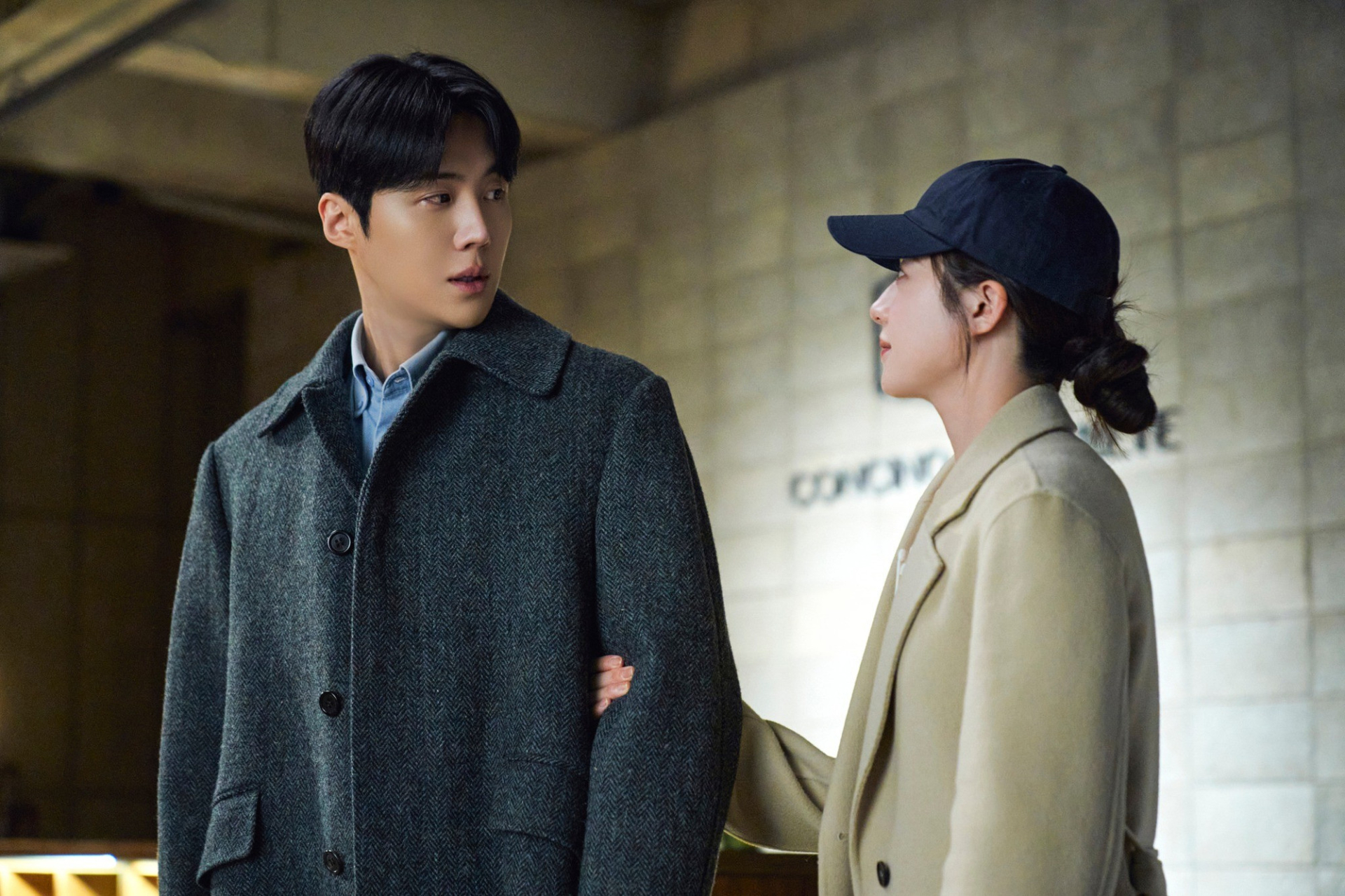 Kim Seon Ho đang gặp nguy hiểm- Ảnh 3.