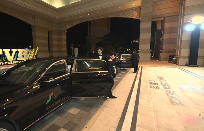 Thảm đỏ đi 1 lần