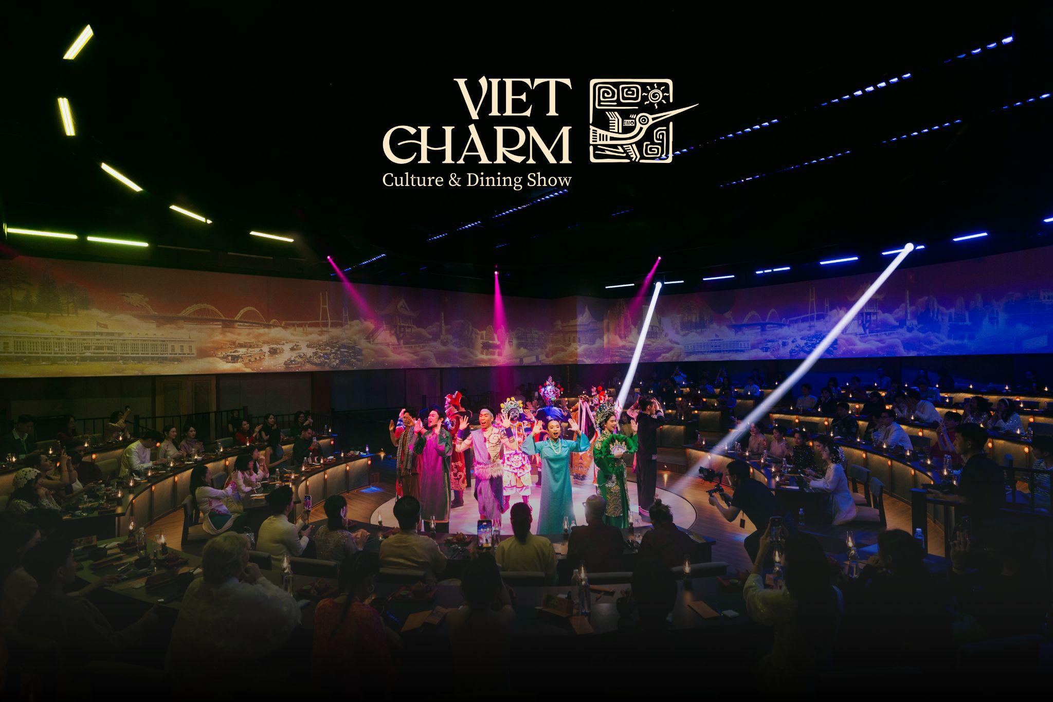 image2-1772186283-336-width2048height1366 VietCharm Culture & Dining Show nhận được sự đón nhận đông đảo của khán giả Việt từ những ngày đầu công diễn.