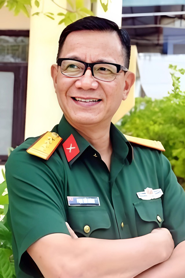 Vbiz có 1 cặp đôi vợ NSND - chồng NSƯT đều mang quân hàm Đại tá, diễn xuất cả đời chưa ai dám chê câu nào- Ảnh 6.