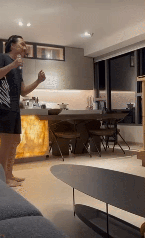 Chuyện gì đang xảy ra ở nhà của Trấn Thành?- Ảnh 7. Chuyện gì đang xảy ra ở nhà của Trấn Thành?- Ảnh 7.