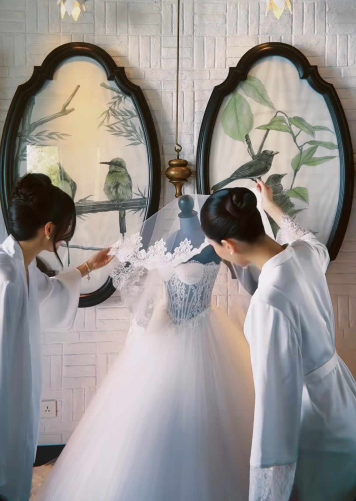 Trước giờ G lễ cưới của Tiên Nguyễn tại Đà Nẵng: Lan Khuê tham gia, anh em nhà tỷ phú đồng loạt check in!- Ảnh 4.