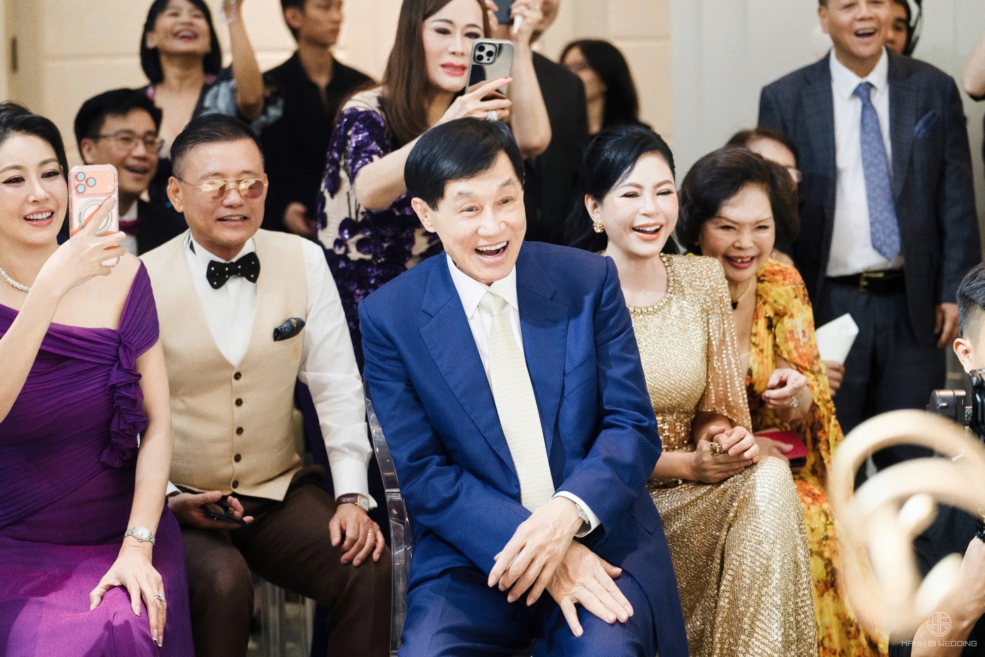 Tiên Nguyễn bất ngờ bị