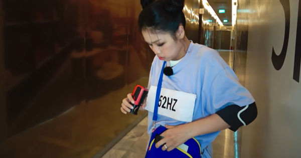 52Hz dán bảng tên ở vùng nhạy cảm tại Running Man Việt, bị nói "khôn lỏi" img2074 1768195481532640159199 1768199141225 17681991417941100308591 48 0 1010 1838 crop 1768202164345421709268png