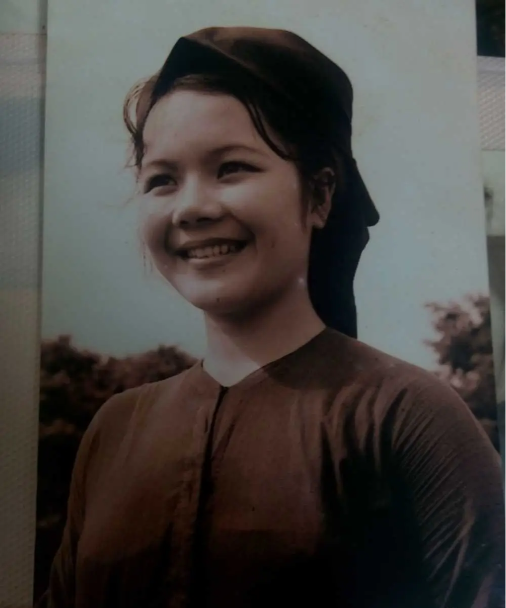 NSƯT duy nhất đổi đời nhờ bị cả nước chê xấu, nhan sắc ngoài đời ăn đứt trên phim- Ảnh 1.