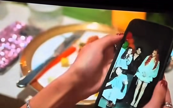 Mỹ nhân tóc cam, xuất hiện chớp nhoáng với vai 'tình cũ' trong 'Thỏ ơi' là ai?- Ảnh 1.