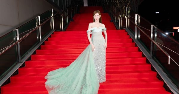 Đẹp như "tiên nữ giáng trần": Ngàn vạn mỹ nhân không đọ nổi, da trắng hơn ngọc thạch thấy mà mê img2642 1770619848722504416807 84 0 1008 1764 crop 17706198607961196005874jpeg