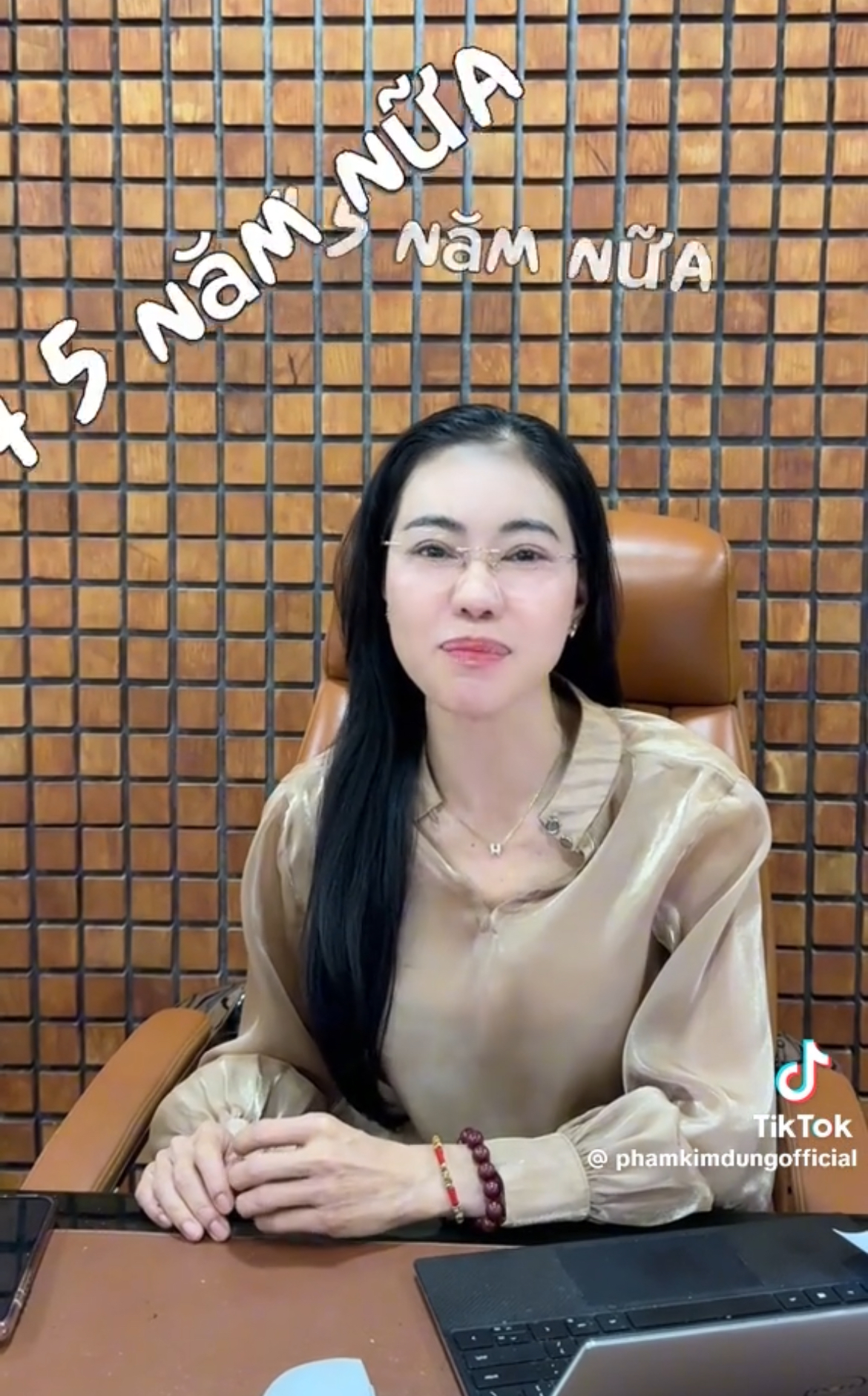 Đã rõ thời điểm Hoa hậu nhà Sen Vàng mong muốn tổ chức đám cưới- Ảnh 4.