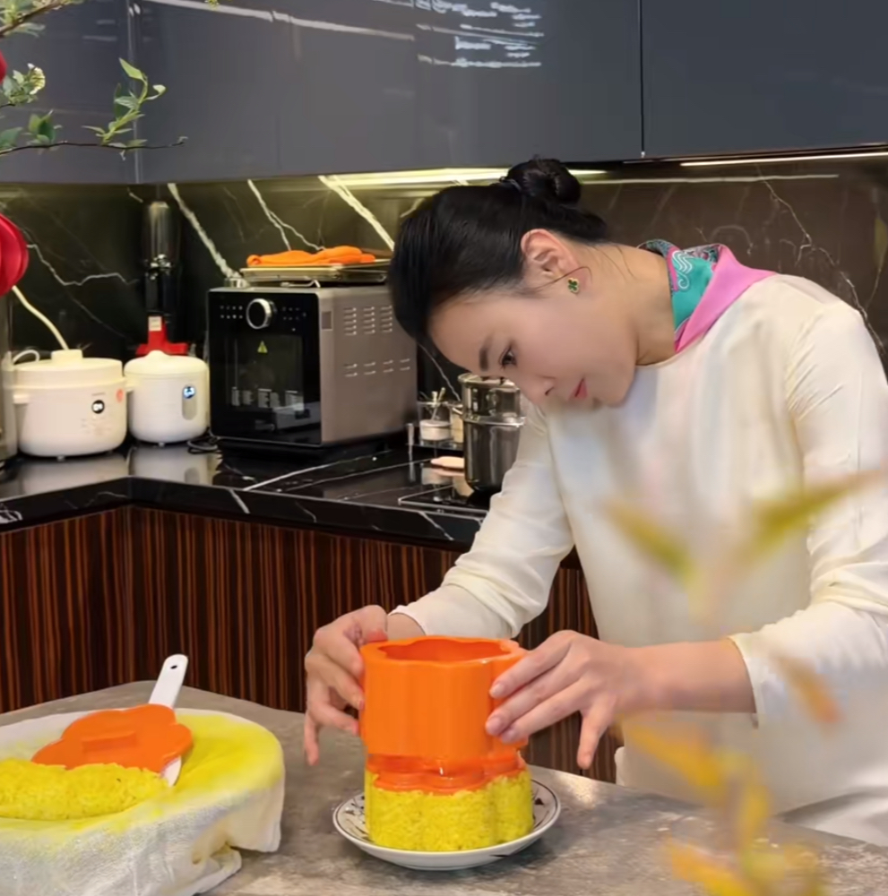 Phương Oanh không còn đeo nhẫn cưới- Ảnh 3.