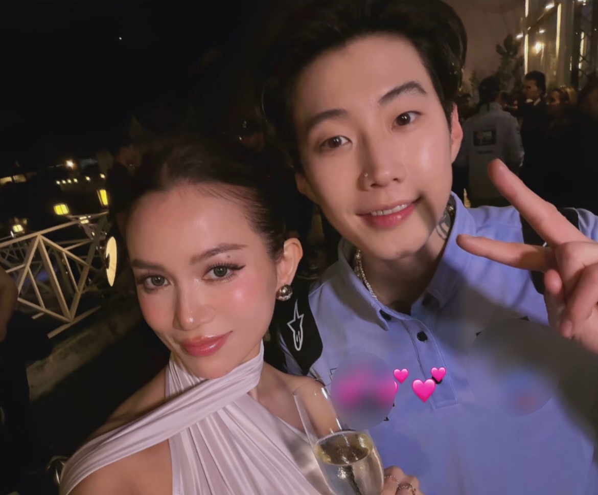 Phản ứng gây tranh cãi của Sĩ Thanh giữa ồn ào tham dự sự kiện có logo app cá độ- Ảnh 1.