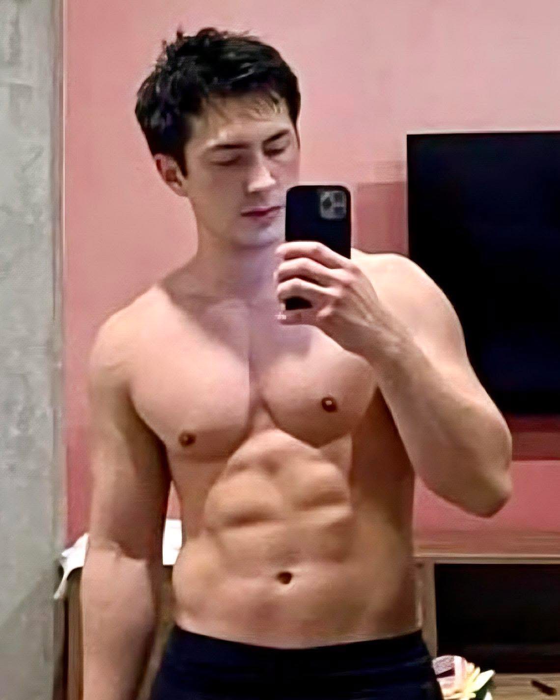 Phim 18+ hay đến mức 1000 người chấm 1 sao vẫn lập kỷ lục 2025, cặp chính đẹp hoàn hảo không biết chê chỗ nào- Ảnh 7.