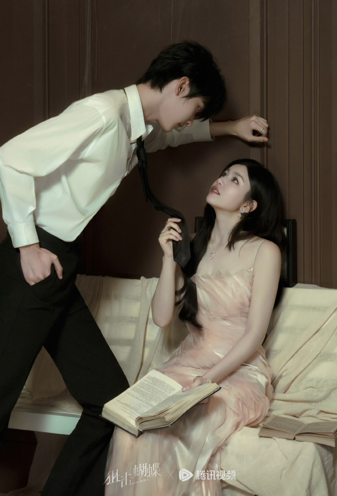 Xem 1000 phim ngôn tình mới thấy 1 bộ là đỉnh cao chemistry: Nữ chính trẻ đẹp dễ sợ, 42 tuổi mà như gái 18- Ảnh 4.