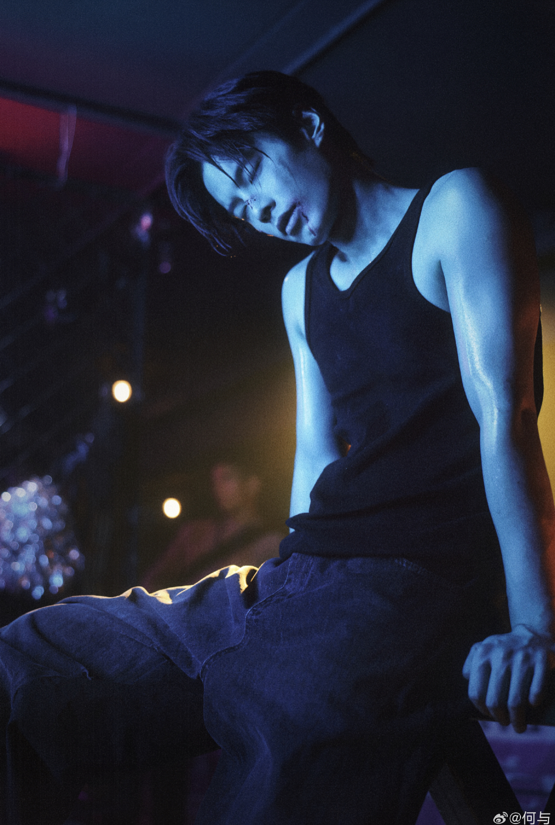 Làm sửa xe thôi ai mượn đẹp thế này hả trời: Visual mướt mắt thôi rồi, át vía hết minh tinh điện ảnh mất- Ảnh 3.