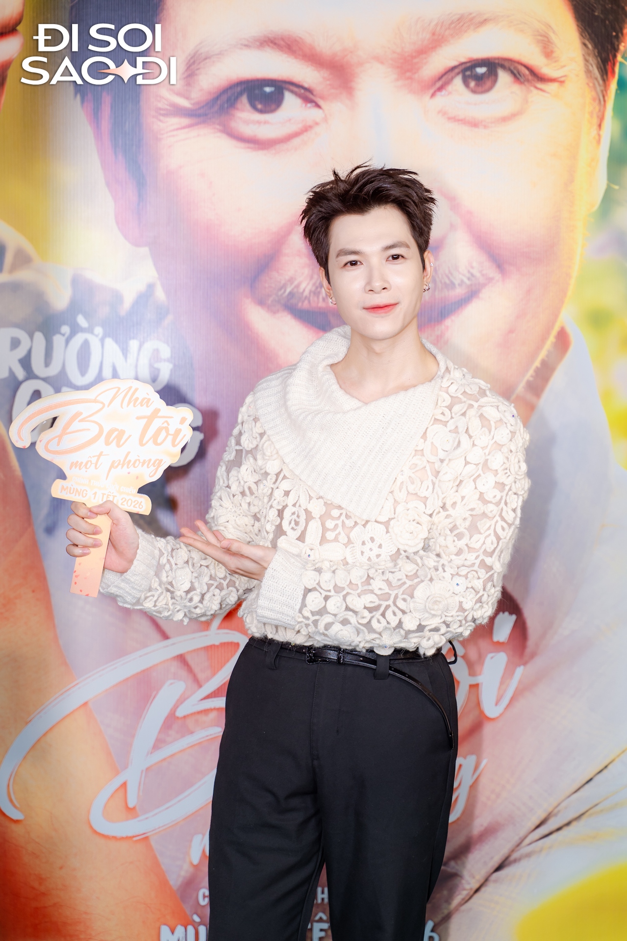 Thảm đỏ HOT nhất hôm nay: Nhã Phương - Midu đẹp mướt mượt thấy là mê, Hiền Hồ nhợt nhạt kém sắc không ngờ- Ảnh 8.