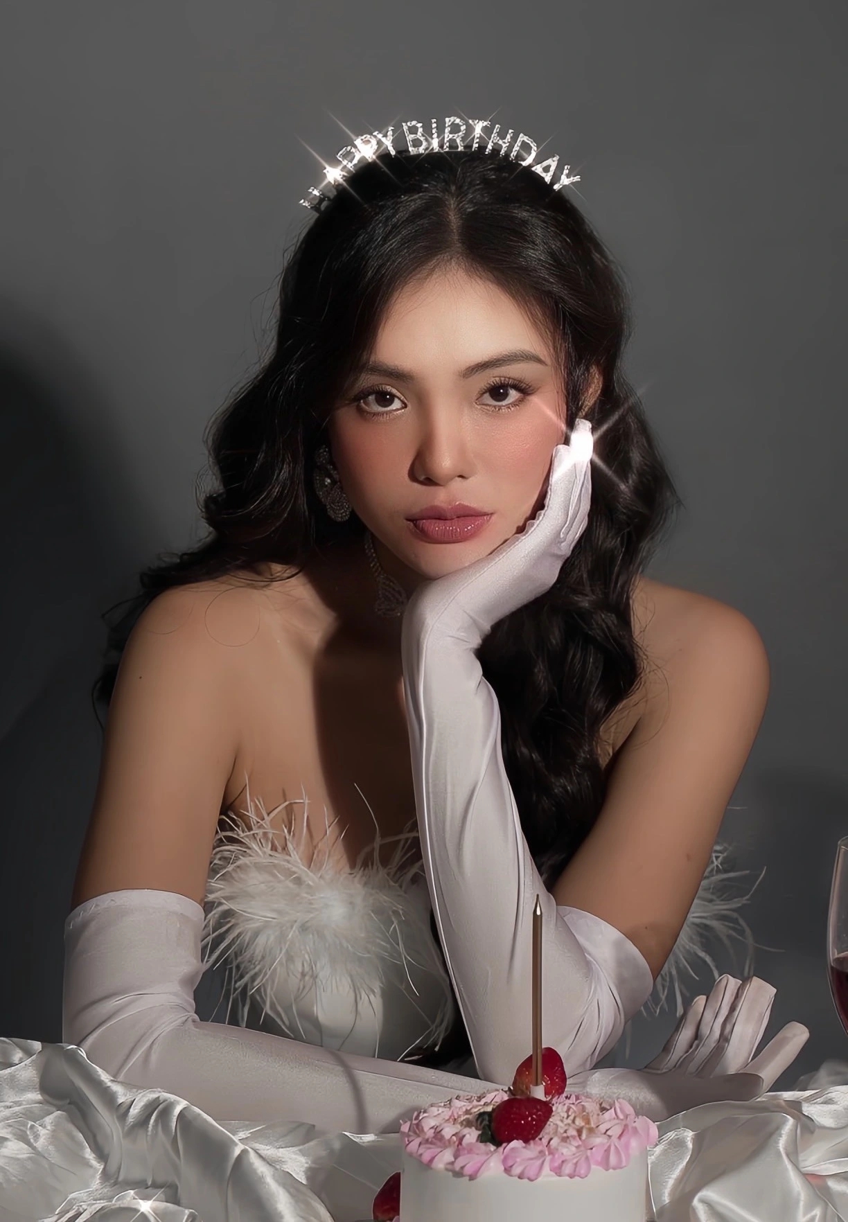 Mỹ nhân Việt đổi đời chỉ nhờ 1 cái bĩu môi: Xuất thân dòng dõi hoàng tộc, visual đúng chuẩn sang xịn mịn- Ảnh 5.