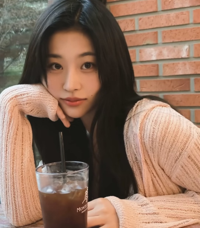 Quá khứ gây sốc của nữ pháp sư sinh năm 1998 đang vụt sáng ở show tâm linh Hàn Quốc- Ảnh 9.