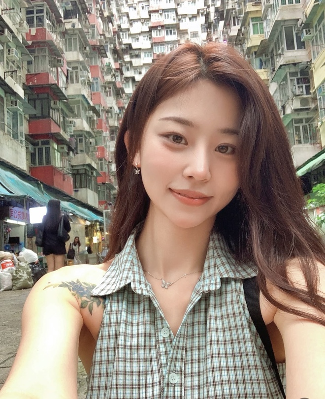 Quá khứ gây sốc của nữ pháp sư sinh năm 1998 đang vụt sáng ở show tâm linh Hàn Quốc- Ảnh 10.