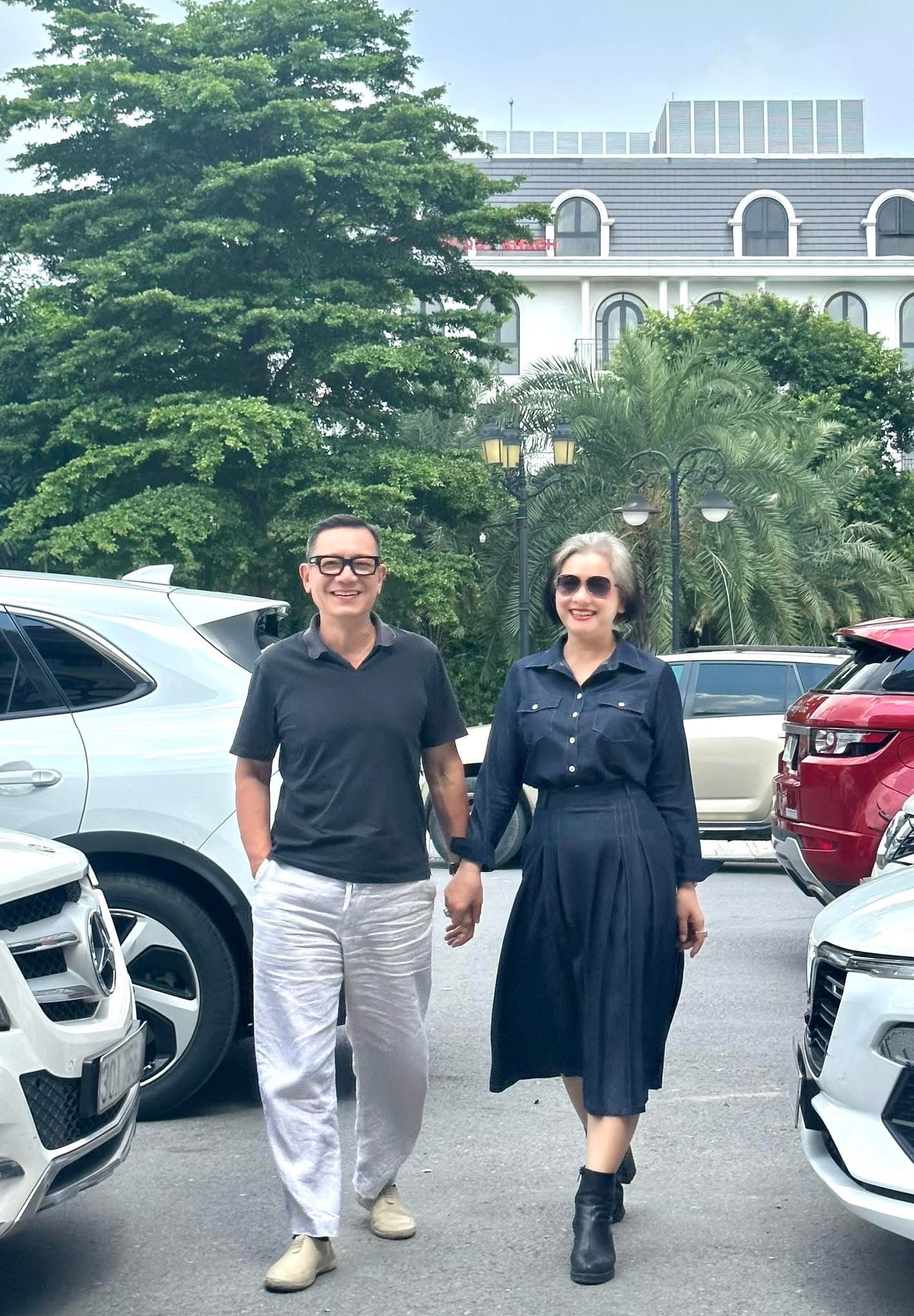 Vbiz có 1 cặp đôi vợ NSND - chồng NSƯT đều mang quân hàm Đại tá, diễn xuất cả đời chưa ai dám chê câu nào- Ảnh 1.