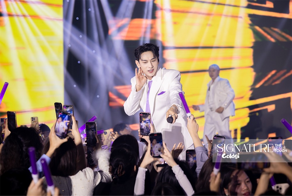 Isaac khuấy động sân khấu Goldgi SIGNATURE bằng một “concert thu nhỏ” - 2