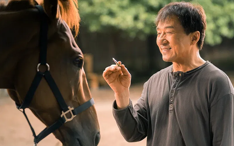 Thành Long chuẩn bị