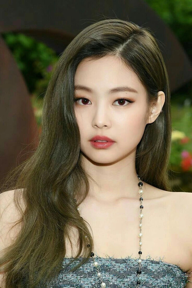 Ai hại Jennie (BLACKPINK) thê thảm thế này?- Ảnh 5.