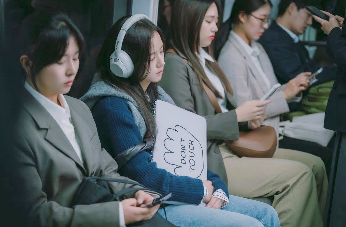 Nữ thần ngôn tình đẹp nhất Hàn Quốc đây rồi: 31 tuổi mà như mới 16, đóng 1 phim diện tận 250 bộ đồ- Ảnh 6.