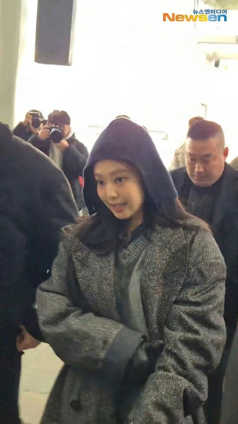 Đây có phải là bộ mặt thật của Jennie (BLACKPINK)?- Ảnh 1.