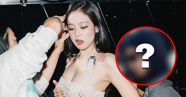 Đây có phải là bộ mặt thật của Jennie (BLACKPINK)? jn 3 17680185878261482319916 14 0 453 838 crop 17680186011541105250563jpg