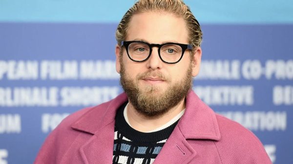 Diễn Viên Jonah Hill “Khó Nhận Ra” Trong Phim Mới Đóng Cùng Keanu Reeves jonah hill04 rsiejpg
