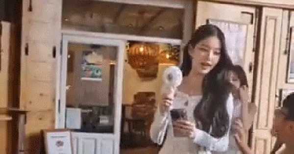 Nữ idol bị bóc phốt thái độ lồi lõm với fan, hứng nhiều chỉ trích vẫn chưa chịu thức tỉnh? jw 1 17725398225151733154970 0 0 168 320 crop 1772539844862930163801gifpng