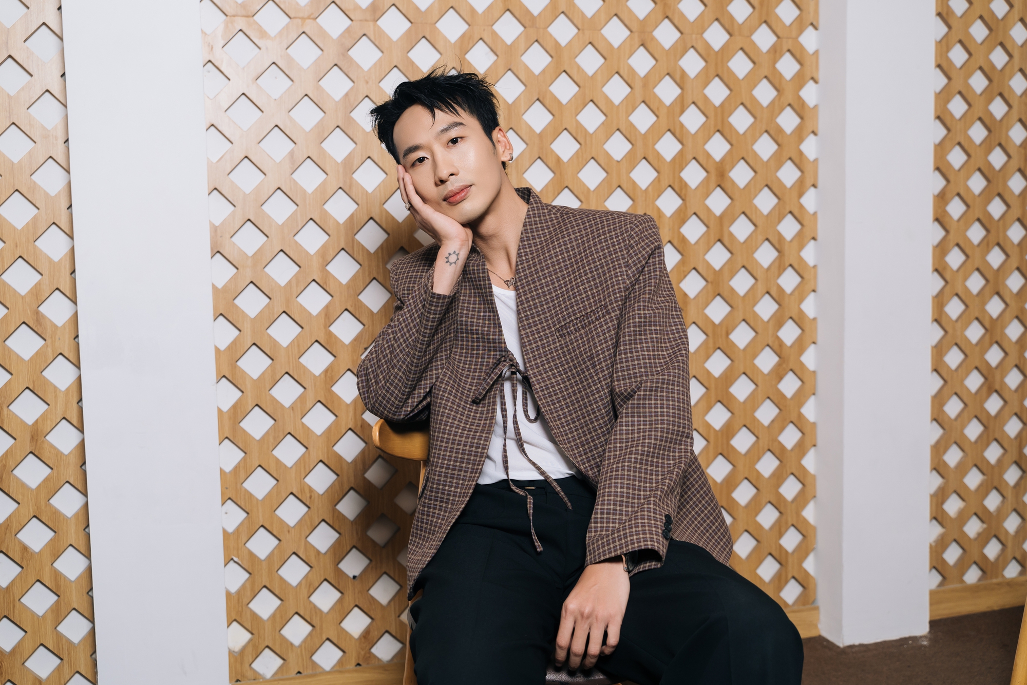 Tuấn Trần: Tôi gia trưởng thật nhưng luôn để ý phản ứng của Phương Anh Đào, chỉ cần cô ấy nói “Vậy hả?” là tôi nổi da gà- Ảnh 6.