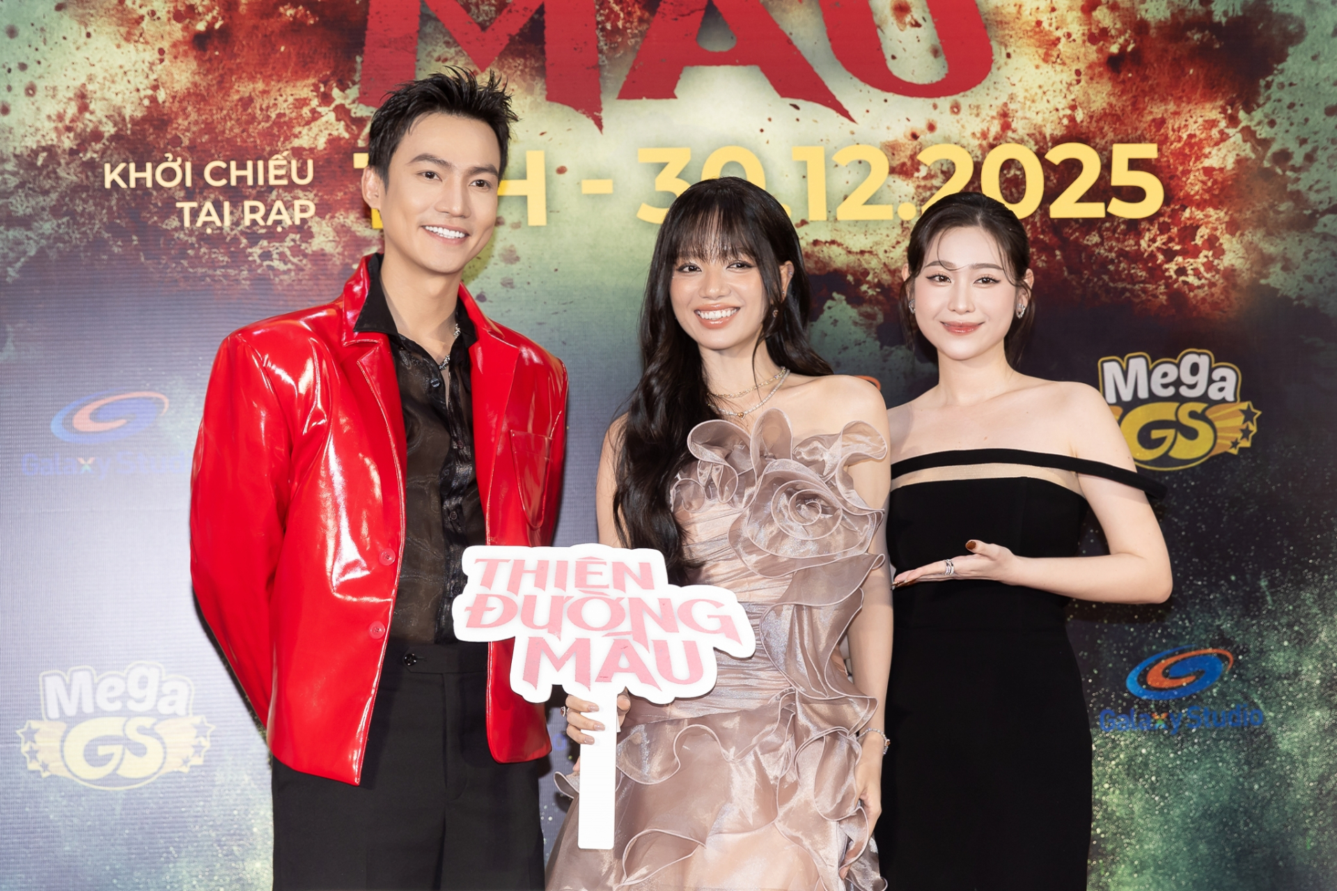 Ai đó hãy cứu lấy mỹ nhân Mưa Đỏ- Ảnh 2.