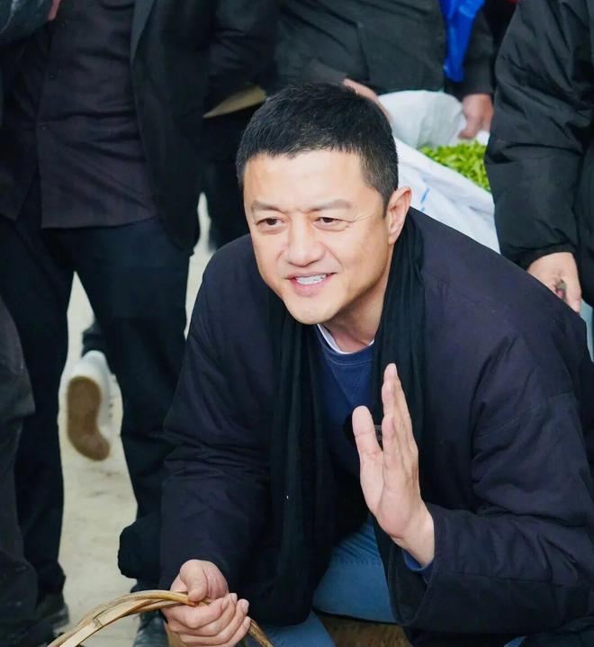 Lý Á Bằng ngừng bán hàng online sau phiên livestream 374 tỷ- Ảnh 1. Lý Á Bằng ngừng bán hàng online sau phiên livestream 374 tỷ- Ảnh 1.