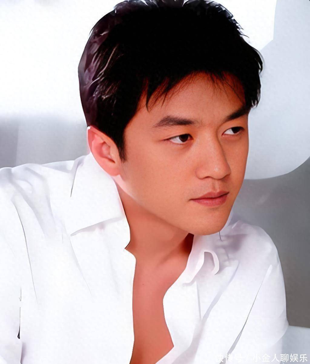 Lý Á Bằng ngừng bán hàng online sau phiên livestream 374 tỷ- Ảnh 4. Lý Á Bằng ngừng bán hàng online sau phiên livestream 374 tỷ- Ảnh 4.