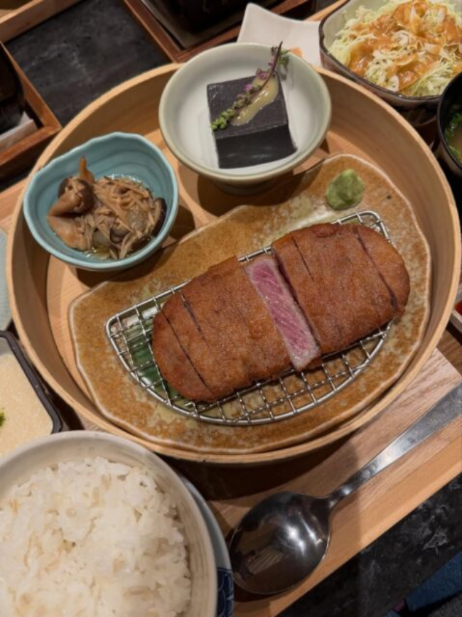 Chấn động mùng 3 Tết: Jennie (BLACKPINK) hẹn hò với ngoại lệ của showbiz, chi tiết “nửa kín nửa hở” đã nói lên tất cả?- Ảnh 3.