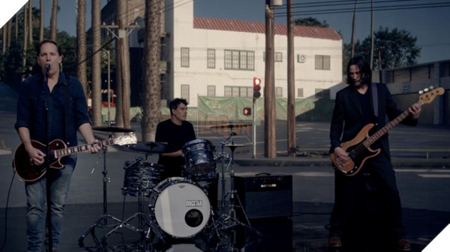 Keanu Reeves và ban nhạc Dogstar.