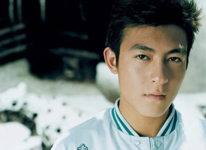 "Badboy khét tiếng" gầy rộc già chát gây sốc, vì 1.300 tấm ảnh mà vĩnh viễn bị showbiz "cấm cửa"