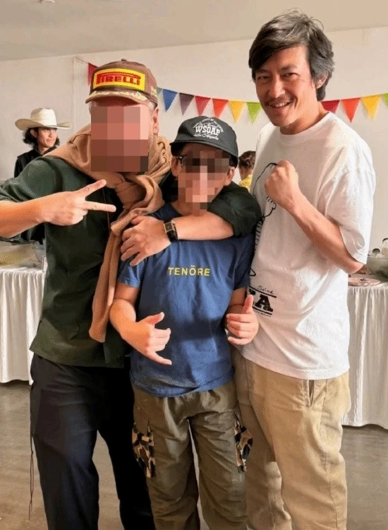 "Badboy khét tiếng" gầy rộc già chát gây sốc, vì 1.300 tấm ảnh mà vĩnh viễn bị showbiz "cấm cửa"