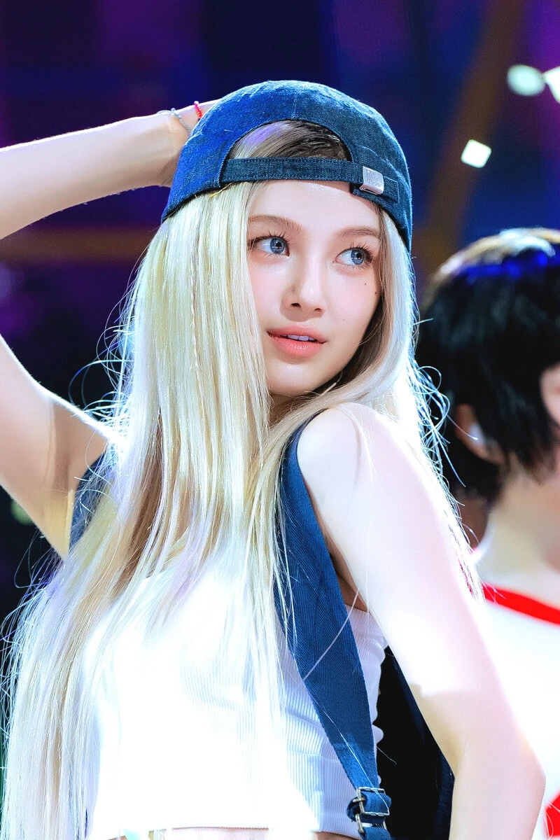 "Công chúa lai" 5 lần lọt đề cử đẹp nhất thế giới: Sự nghiệp tan tành vì danh xưng "phản bội", gánh nợ 800 tỷ!