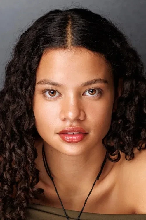 "Đẹp hơn cả vẽ": Mỹ nhân có visual công chúa Disney khiến fan "đứng hình", nhan sắc thế này AI cũng phải chào thua!