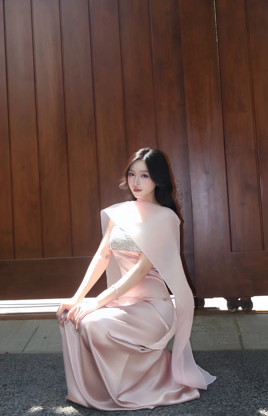 "Đẹp không tì vết": Mỹ nhân Sài Thành đón hè bằng bộ ảnh 'thiêu đốt' ánh nhìn, anh em game thủ đồng loạt "đổ gục"!