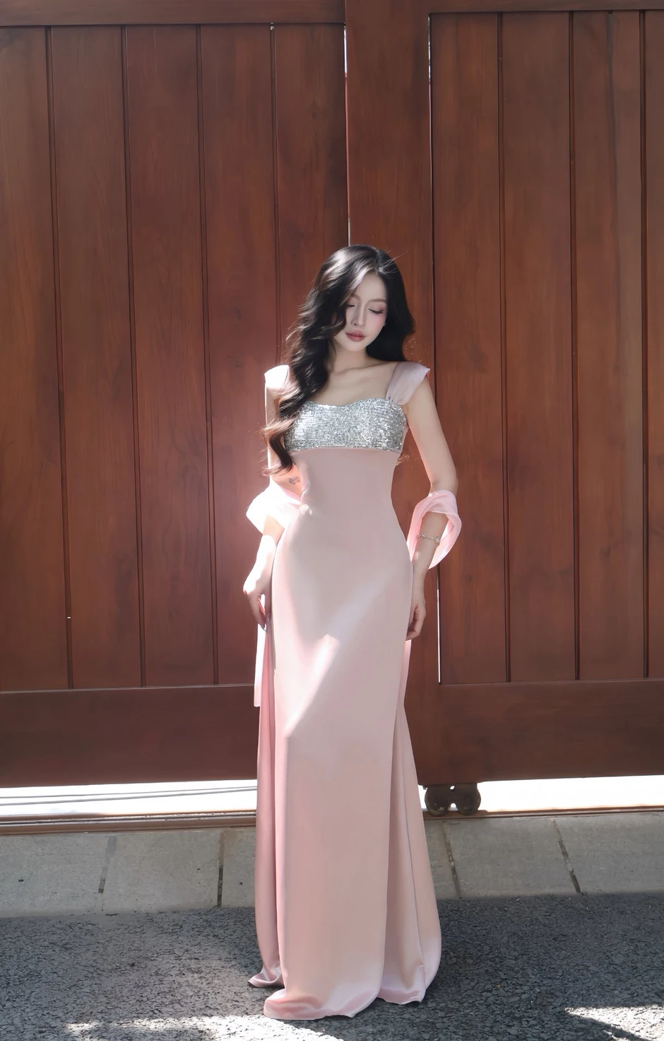 "Đẹp không tì vết": Mỹ nhân Sài Thành đón hè bằng bộ ảnh 'thiêu đốt' ánh nhìn, anh em game thủ đồng loạt "đổ gục"!