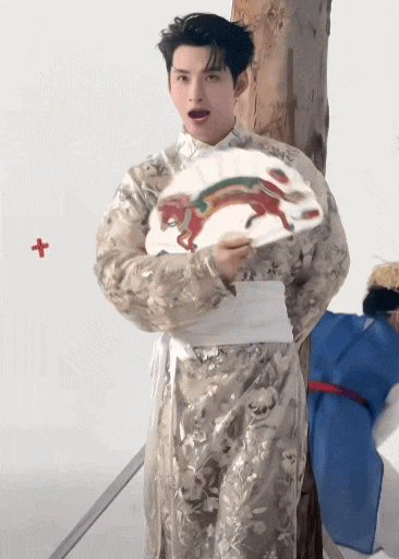 "Dược sĩ Tiến hát còn hay hơn Hùng Huỳnh"