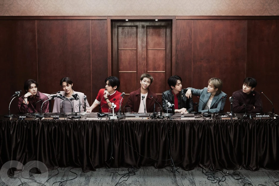 "Mổ xẻ" 14 ca khúc trong ARIRANG: Tại sao đây là bước đi táo bạo nhất lịch sử của BTS?