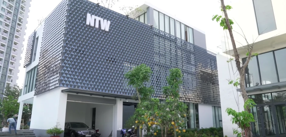 "Nữ hoàng nội y" từng khiến đại gia gốc Việt hơn 45 tuổi si mê, U40 lẻ bóng trong biệt thự 50 tỷ