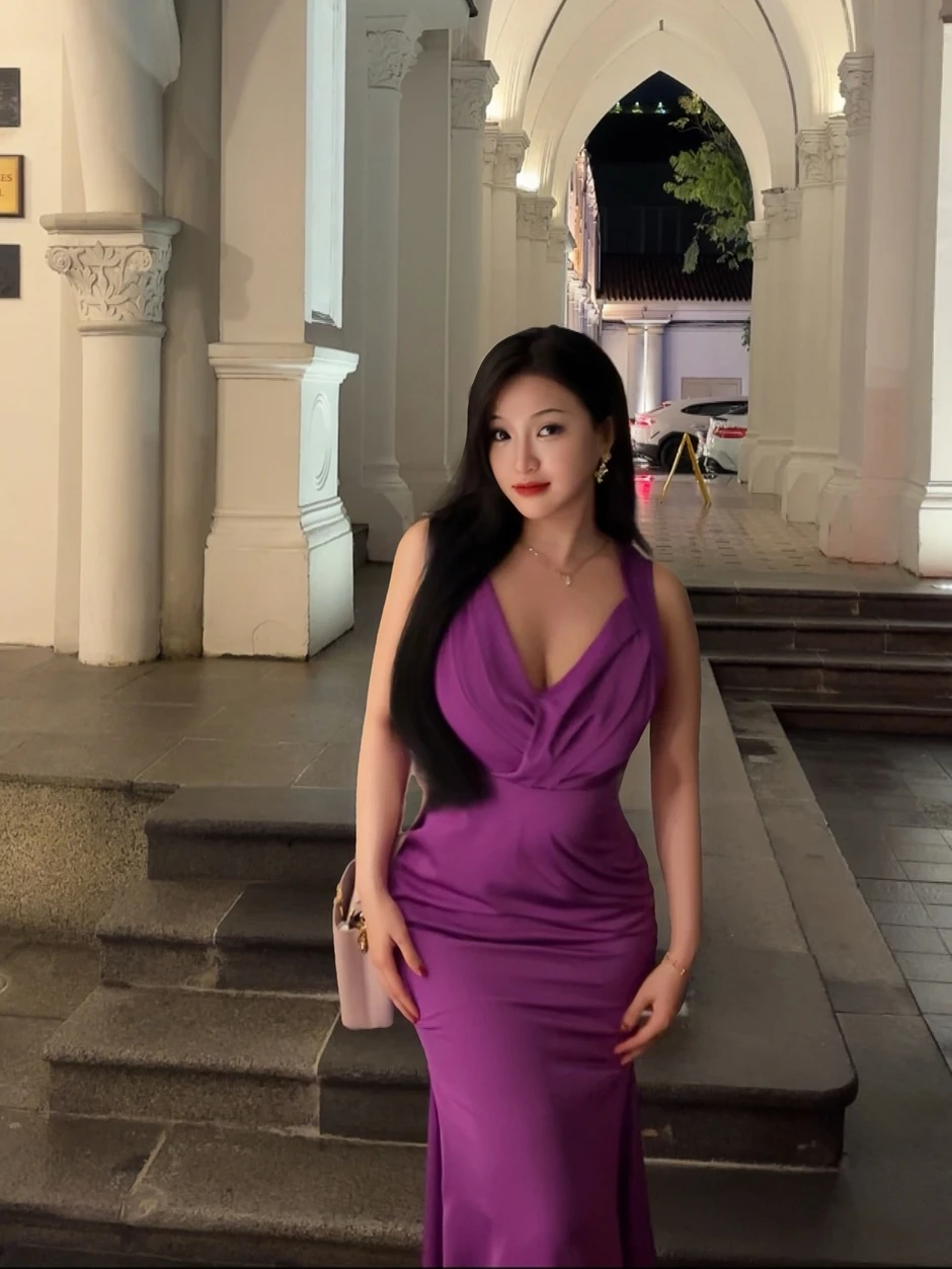 "Quẩy" cực sung theo nhạc, fan girl MU khiến tất cả không thể rời mắt