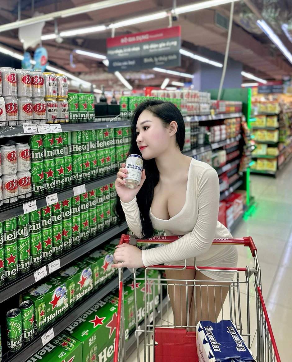 Mặc đồ tập khi đi siêu thị: Xu hướng gây tranh cãi được nhiều người khen ngợi và chỉ trích